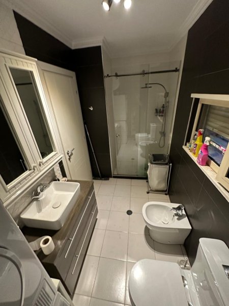 Tirane, jepet me qera apartament duplex Dublex Kati 6, 130 m² 1.200 € (Komuna e Parisit)