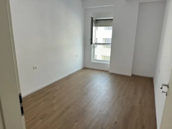 Tirane, shitet apartament 1+1 Kati 6, 60 m² 80.000 € (Ali Dem)