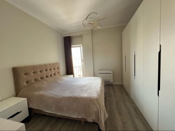 Tirane, jepet me qera apartament 2+1+Ballkon Kati 5, 91 m² 800 € (STACIONI TRENIT)