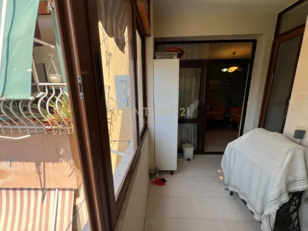 Tirane, shitet 1+1+Ballkon Kati 9, 72 m² 149.000 € (Faik Konica)