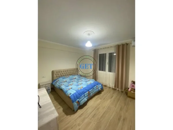 Durres, jepet me qera apartament 2+1+Ballkon Kati 3, 120 m² 350 € (lagja 17 Durres)