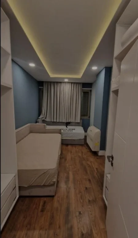 Tirane, jepet me qera apartament 2+1 Kati 5, 95 m² 500 € (YZBERISHT)