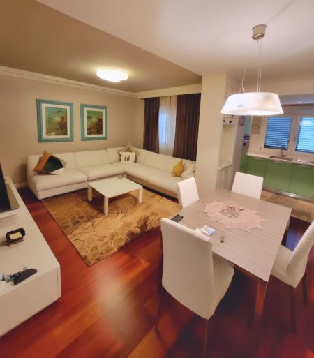 Tirane, shitet apartament 3+1 , 111 m² 248.000 € (Stadiumi Dinamo)