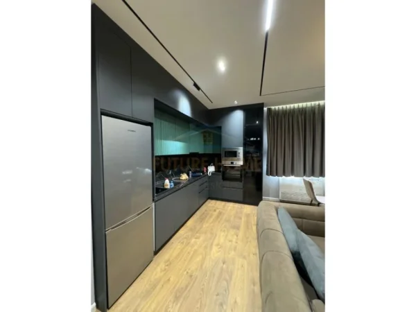 Tirane, jepet me qera apartament 1+1 Kati 1, 80 m² 600 € (Farke)