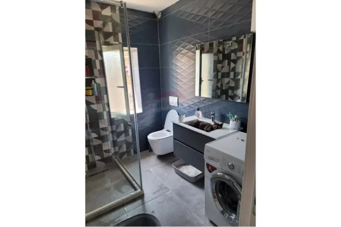 Tirane, shitet apartament 3+1 Kati 5, 92 m² 190.000 € (SHESIM APARTAMENT 3+1 RRUGA E DURRESIT!)