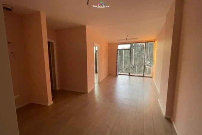 Tirane, jepet me qera zyre Kati 2, 65 m² 1.000 € (Liqeni i Tiranes)