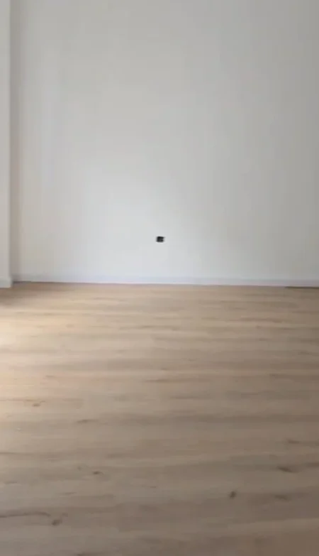 Tirane, jepet me qera zyre Kati 2, 101 m² 1.500 € (Komuna e Parisit)