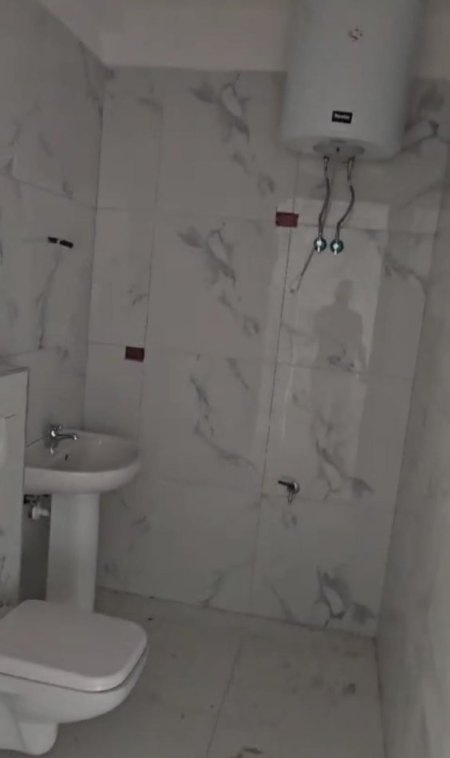 Tirane, jepet me qera zyre Kati 2, 101 m² 1.500 € (Komuna e Parisit)