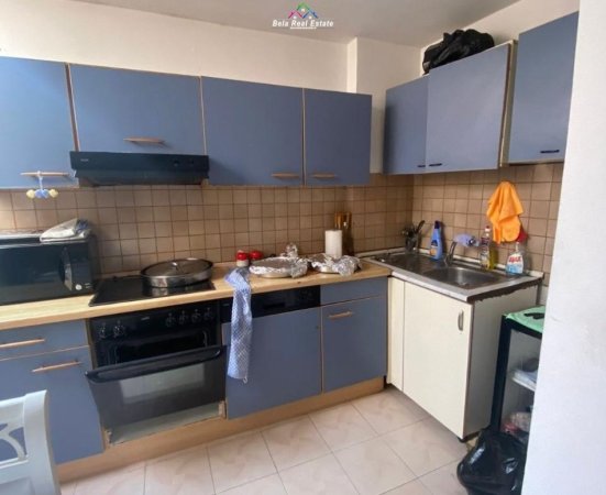 Tirane, jepet me qera Vile 2+1 Kati 2, 180 m² 600 € (Brryli)