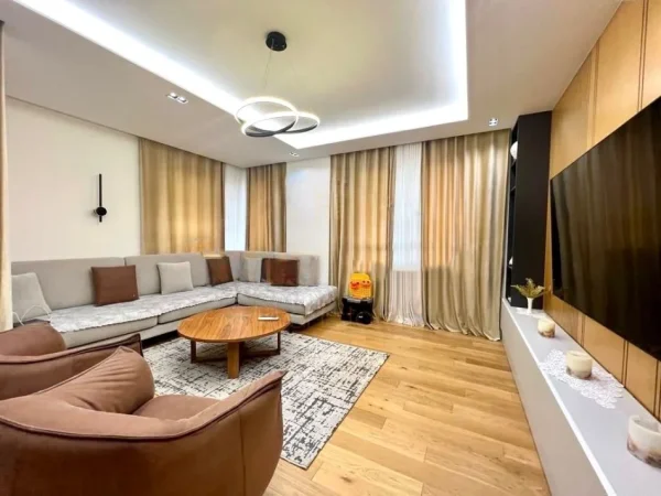 Tirane, shitet apartament 3+1 , 198 m² 350.000 € (Unaza e Re)