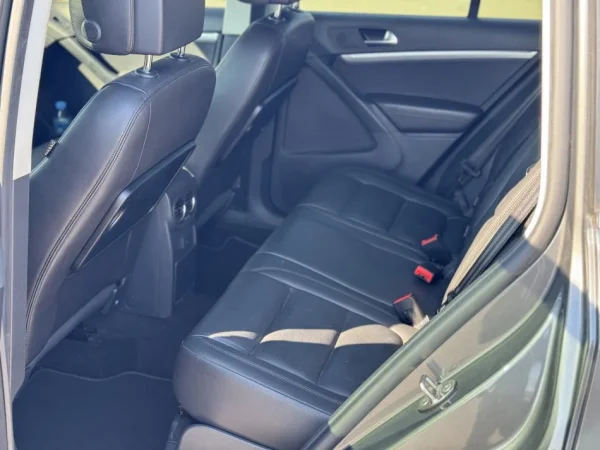 Durres, shitet SUV | Fuoristrad | Xhip Volkswagen Tiguan Nafte, gri e erret automatik Klima 80.000 km 13.500 €