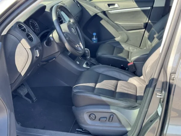 Durres, shitet SUV | Fuoristrad | Xhip Volkswagen Tiguan Nafte, gri e erret automatik Klima 80.000 km 13.500 €