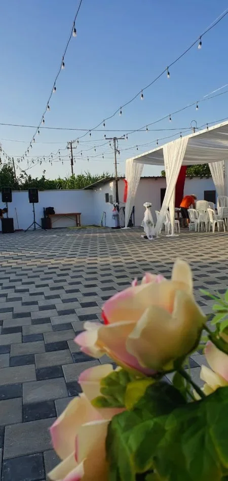 Tenda tavolina karrige per dasma dhe evente