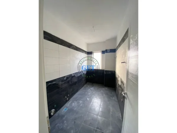 shitet 2+1+Ballkon Kati 9, 109 m² 73.000 € (Spitalle Durres)