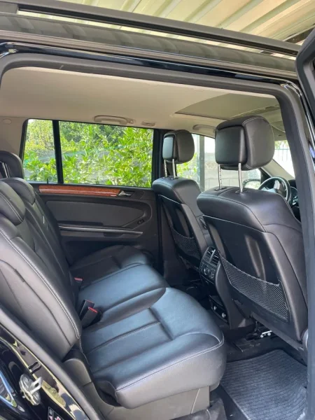 Tirane, shes makine mercedes benz gl450 benzine/gaz 2007 Benzin+Gaz, e zeze automatik Klima 250.000 km 8.000 €