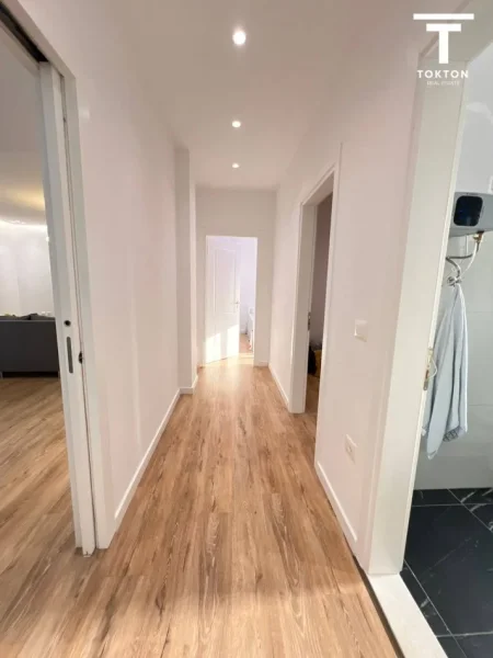 Tirane, jepet me qera apartament 3+1 Kati 3, 120 m² 650 € (Rruga e Elbasanit) TT 1325