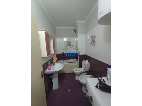 Durres, jepet me qera apartament 2+1+Ballkon Kati 5, 82 m² 400 € (Plazh Hekurudha, Durrës)