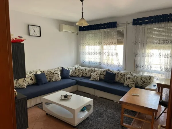 Mali Robit, shitet apartament 1+1 Kati 3, 65 m² 65.000 €