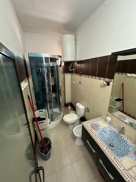 Tirane, shitet shtepi 2+1+Ballkon Kati 0, 100 m² 