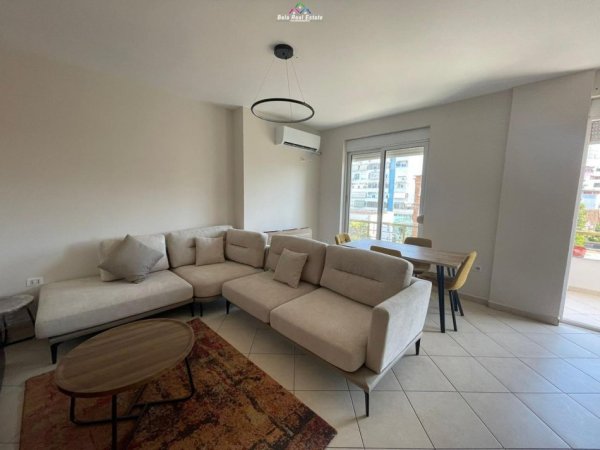 Tirane, jepet me qera apartament 2+1 Kati 3, 110 m² 850 € (RRUGA E KAVAJES)
