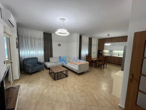 Tirane, jepet me qera apartament 2+1 Kati 4, 118 m² (Rruga 5 Maji, afer Concord Center)