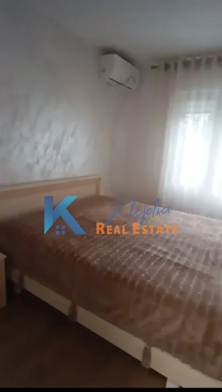 Tirane, jepet me qera apartament 2+1 Kati 1, 75 m² 750 € (Qender, Rruga Bardhok Biba)