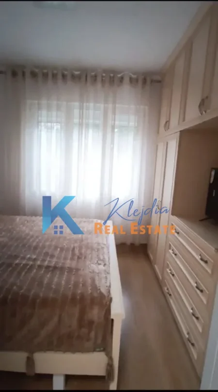 Tirane, jepet me qera apartament 2+1 Kati 1, 75 m² 750 € (Qender, Rruga Bardhok Biba)