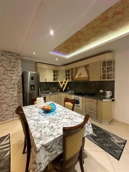 Tirane, jepet me qera apartament 2+1+Ballkon Kati 5, 96 m² 1.000 € (AIR ALBANIA)