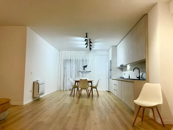 Tirane, shitet apartament 1+1+Ballkon Kati 2, 139 m² 268.000 € (KOPSHTI BOTANIK)