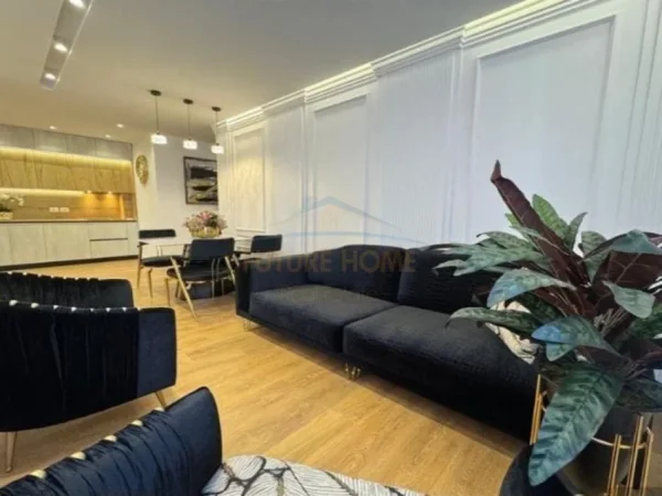 Tirane, jepet me qera apartament 2+1+Ballkon , 71 m² 700 € (Stadiumi dinamo)