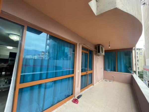 Tirane, shitet apartament 2+1 Kati 2, 114 m² 139.000 Euro (Stacioni i Trenit)