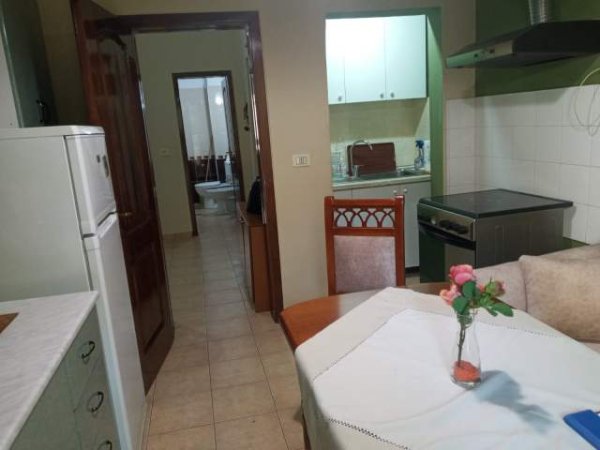 Tirane, shes apartament 2+1+BLK Kati 3, 110 m² 139.500 Euro (Rruga Myslym Shyri)