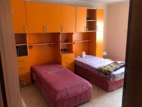 Tirane, jepet me qera apartament 2+1+A+BLK Kati 6, 90 m² 30.000 Leke (Siri Kodra)