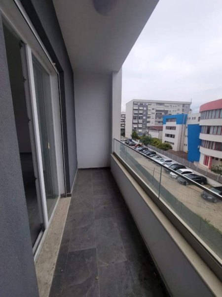 Tirane, jepet me qera apartament 2+1+BLK Kati 2, 94 m² 400 Euro (Rr.Robert Shvarc)