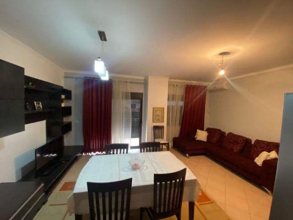 Tirane, jap me qera apartament 2+1+BLK Kati 3, 100 m² 450 Euro (21 dhjetori)