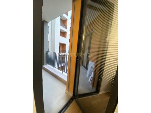 Tirane, jap me qera 1+1 Kati 7, 65 m² 400 Euro (qsu)