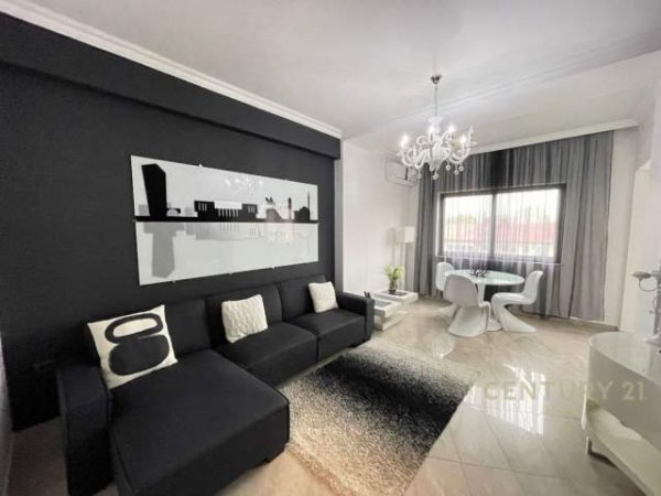 Tirane, jap me qera apartament 2+1+BLK Kati 6, 75 m² 1.000 Euro (blloku)