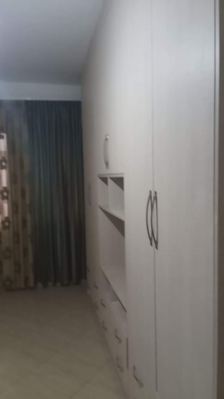 Tirane, jepet me qera apartament 2+1 Kati 3, 100 m² 40.000 Leke (Rrotondot Astir)