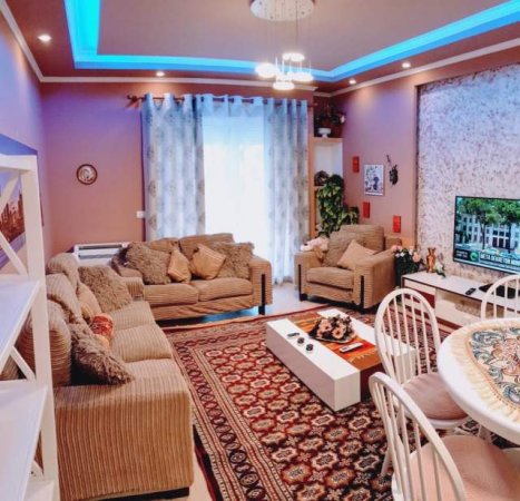 Tirane, jepet me qera apartament 2+1+BLK Kati 5, 100 m² 500 Euro (Liqeni Thate)