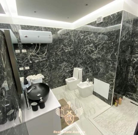Durres, jap me qera apartament 1+1+A+BLK Kati 19, 500 Euro (VOLLGA)