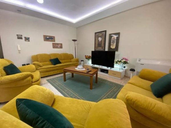 Tirane, jepet me qera apartament 2+1+BLK Kati 3, 75 m² 700 Euro (Pazari ri)