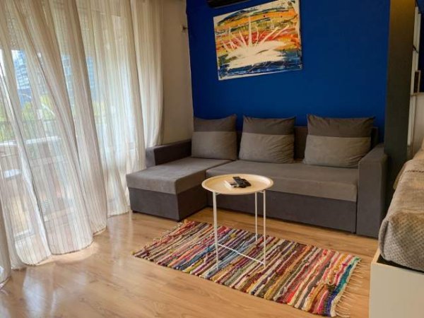 Tirane, jepet me qera ditore Kati 3, 40 m² 35 Euro (Qira Ditore Super Studio-Apartament.)