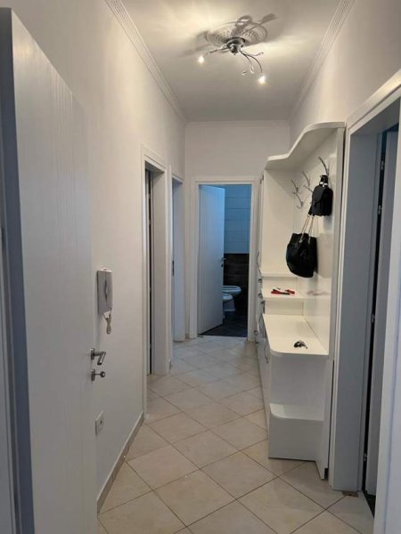 Tirane, jepet me qera apartament 2+1+BLK Kati 4, 67 m² 550 Euro (Liqeni thate)