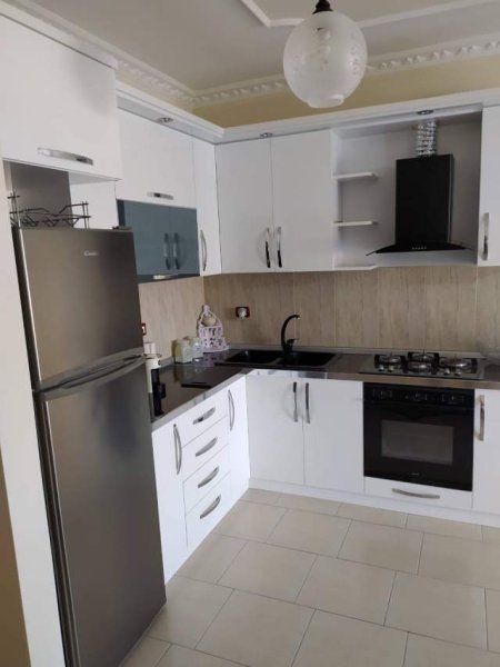 Vlore, jepet me qera apartament 2+1+BLK Kati 4, 85 m² 25000 Leke (rruga mis durhan)