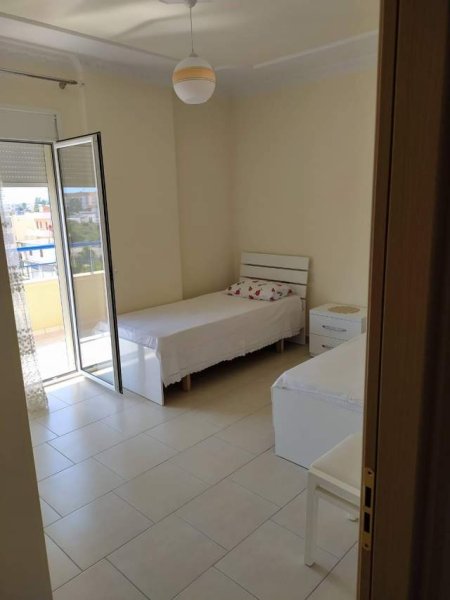 Vlore, jepet me qera apartament 2+1+BLK Kati 4, 85 m² 25000 Leke (rruga mis durhan)