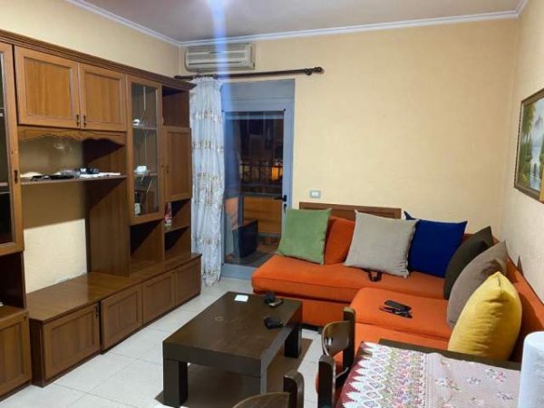 Tirane, jepet me qera apartament 1+1+BLK Kati 2, 70 m² 350 Euro (Rruga Mine Peza)