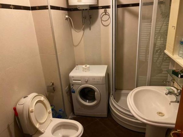 Tirane, jepet me qera apartament 1+1+BLK Kati 2, 70 m² 350 Euro (Rruga Mine Peza)