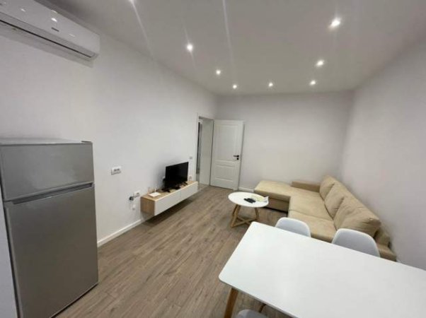 Tirane, jepet me qera apartament 2+1+BLK Kati 2, 85 m² 450 Euro (Rruga Babe Rexha , Ish Parku)