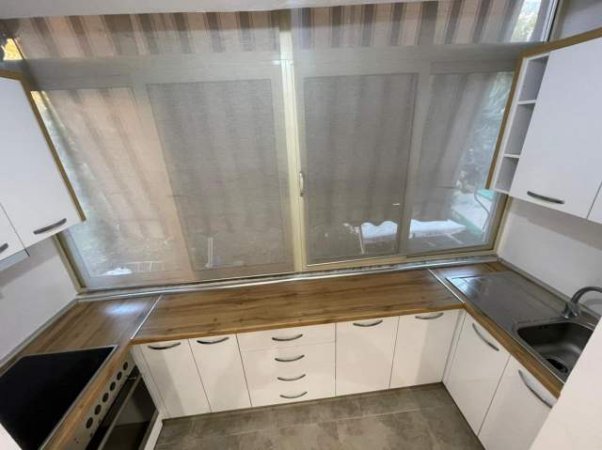 Tirane, jepet me qera apartament 2+1+BLK Kati 2, 85 m² 450 Euro (Rruga Babe Rexha , Ish Parku)