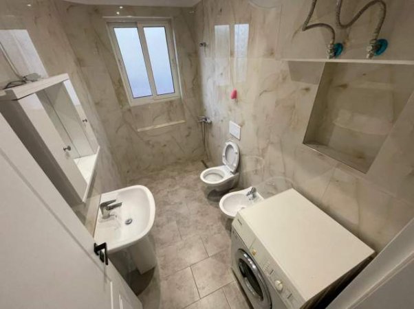 Tirane, jepet me qera apartament 2+1+BLK Kati 2, 85 m² 450 Euro (Rruga Babe Rexha , Ish Parku)